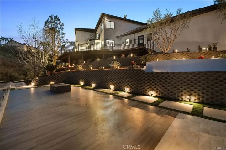 7460 E Hummingbird Circle, Anaheim Hills, California 92808