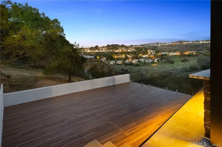 7460 E Hummingbird Circle, Anaheim Hills, California 92808