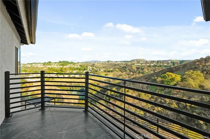 7460 E Hummingbird Circle, Anaheim Hills, California 92808