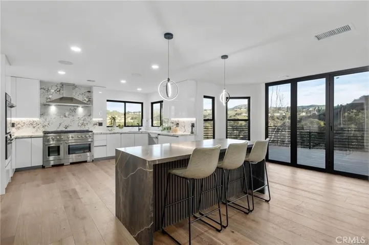 7460 E Hummingbird Circle, Anaheim Hills, California 92808