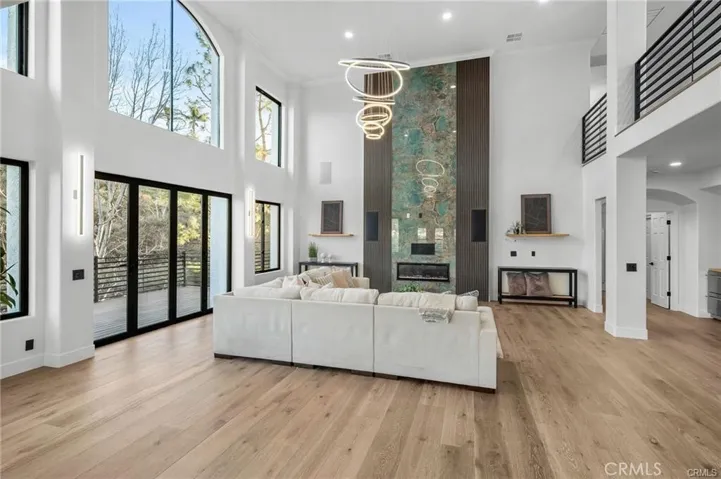 7460 E Hummingbird Circle, Anaheim Hills, California 92808