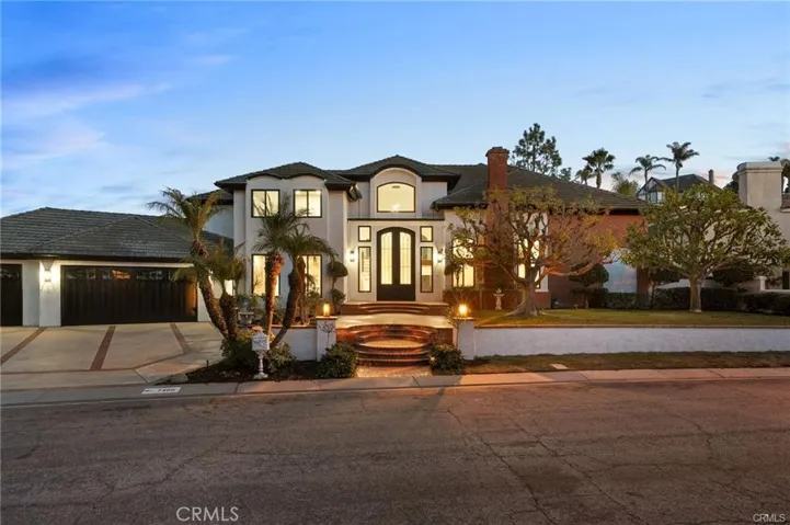 7460 E Hummingbird Circle, Anaheim Hills, California 92808