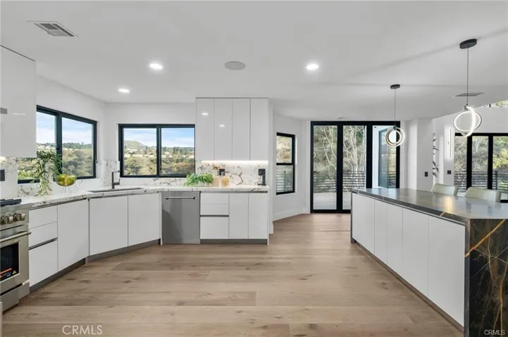 7460 E Hummingbird Circle, Anaheim Hills, California 92808