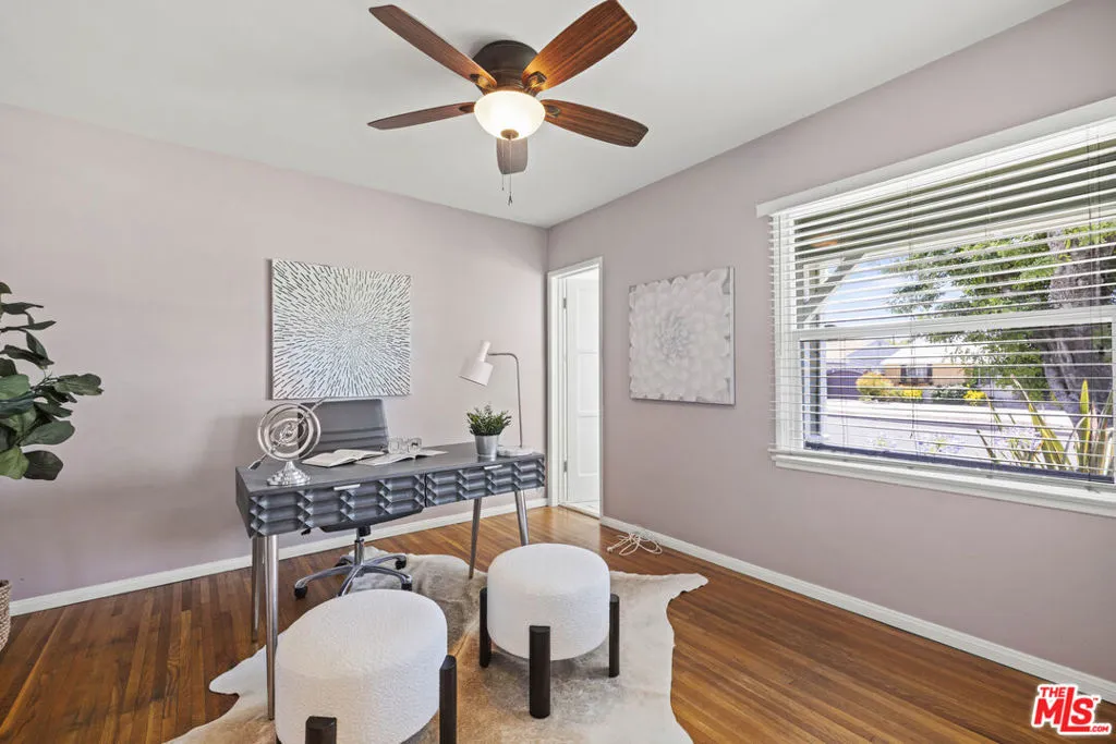 8136 Genesta Avenue, Van Nuys, California 91406 home-pic-10