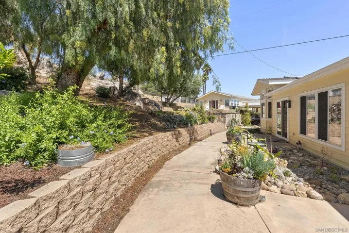 10505 Valle Vista Rd, Lakeside, California 92040