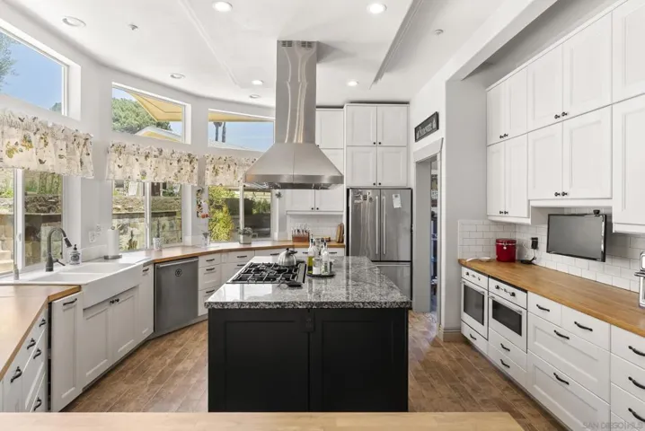 10505 Valle Vista Rd, Lakeside, California 92040