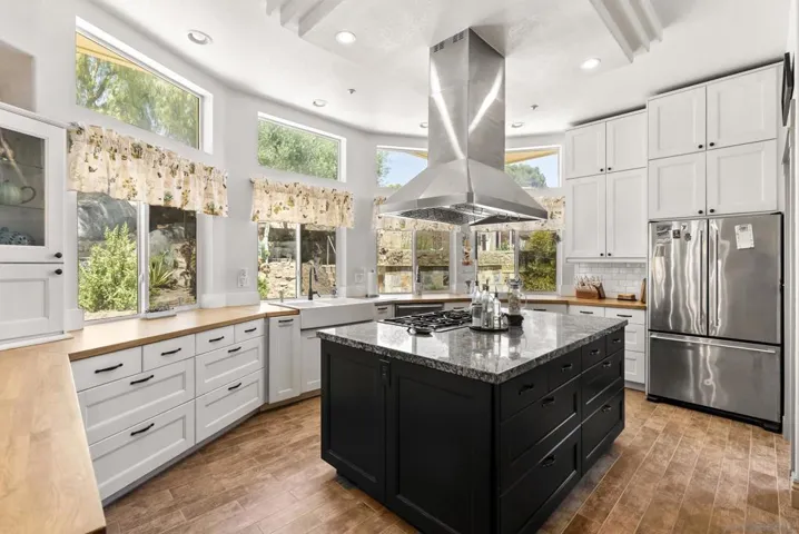 10505 Valle Vista Rd, Lakeside, California 92040