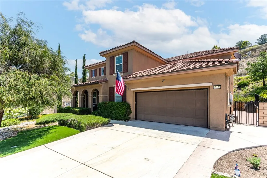 17122 Broken Rock Court, Riverside, California 92503 home-pic-0