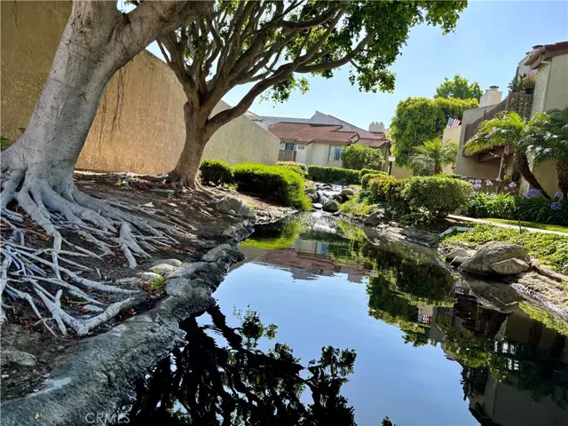 4791 Lago Drive 304, Huntington Beach, California 92649