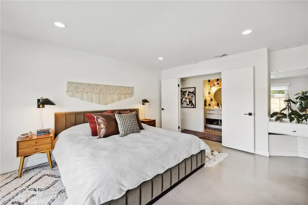 1300 Parkside Drive, Riverside, California 92506 home-pic-24