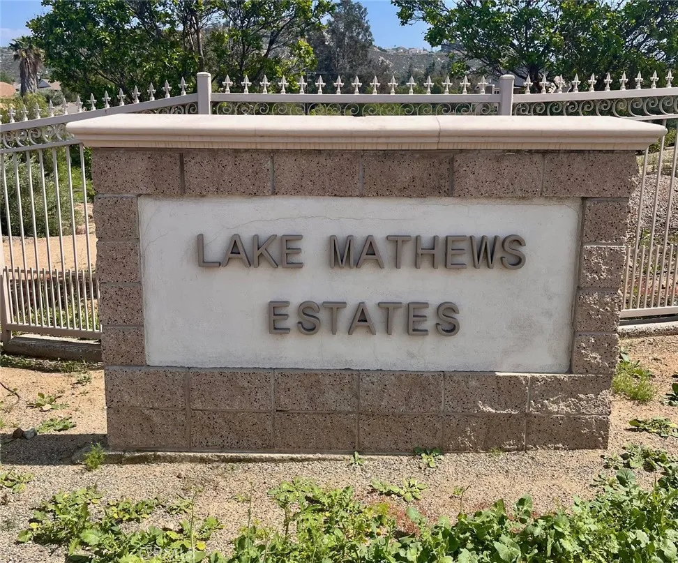 Entrance to Lake Mathews Estates