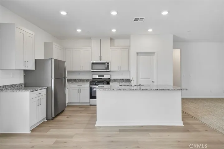 12199 Del Sur Street, Victorville, California 92392