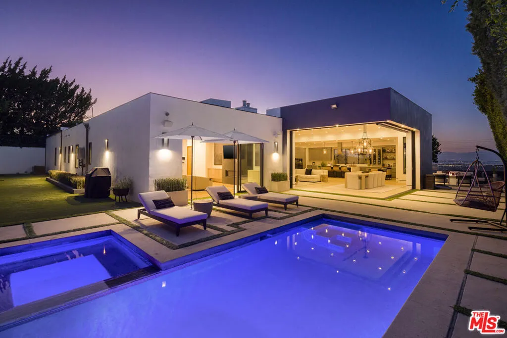 16366 Sloan Drive, Los Angeles, California 90049, 4 Bedrooms Bedrooms, ,5 BathroomsBathrooms,Residential,For Sale,Sloan,25553805
