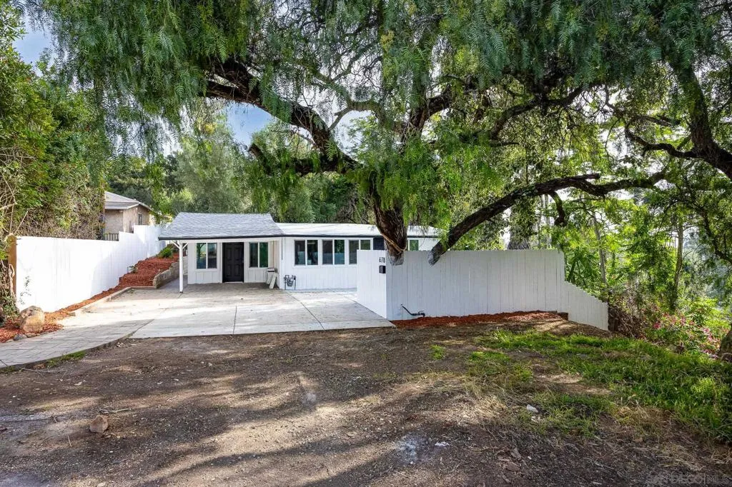 678 Robby Way, Fallbrook, California 92028 home-pic-1
