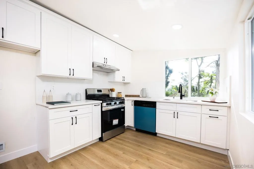 678 Robby Way, Fallbrook, California 92028 home-pic-4