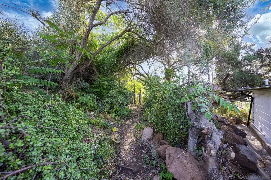 678 Robby Way, Fallbrook, California 92028 home-pic-27