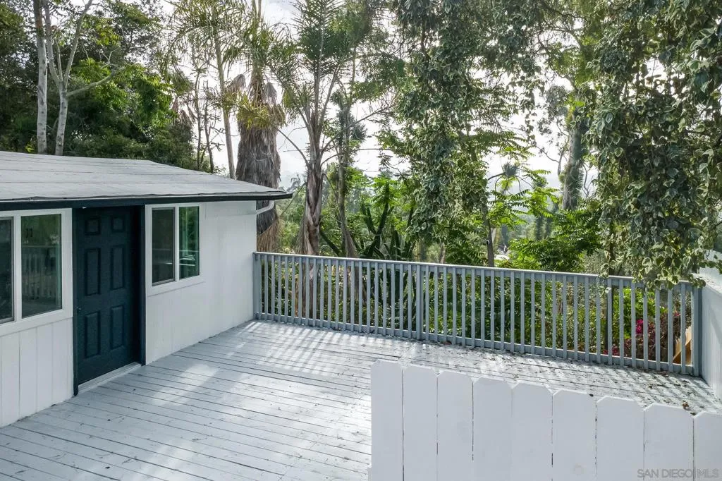 678 Robby Way, Fallbrook, California 92028 home-pic-2