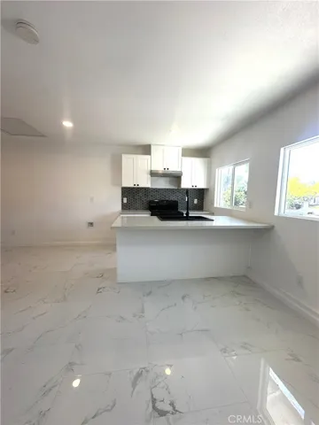 ADU with Breakfast Bar / Island