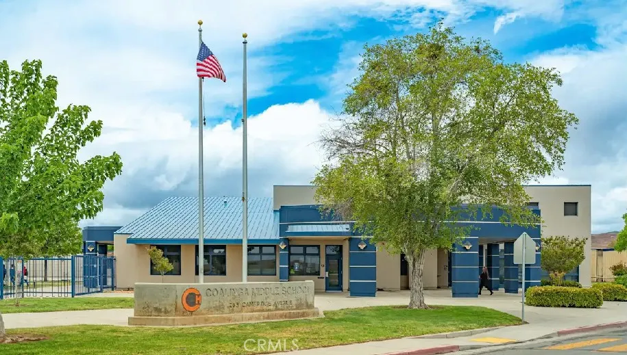 385 E Valley Street, Coalinga, California 93210 home-pic-23