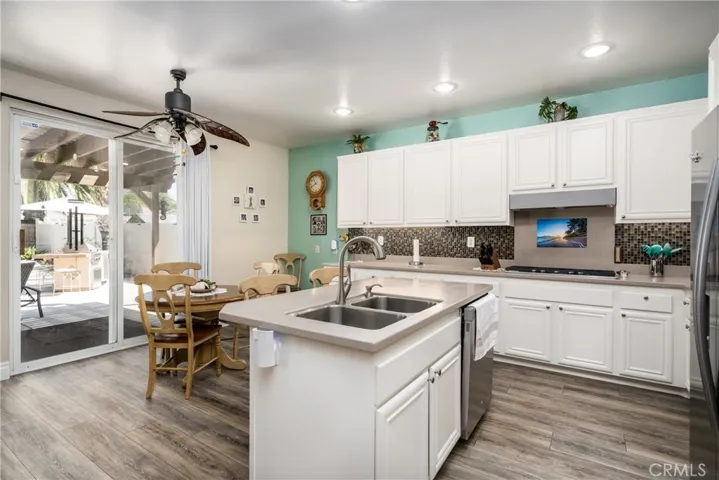 29248 Oakmont Court, Murrieta, California 92563