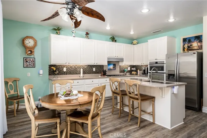 29248 Oakmont Court, Murrieta, California 92563