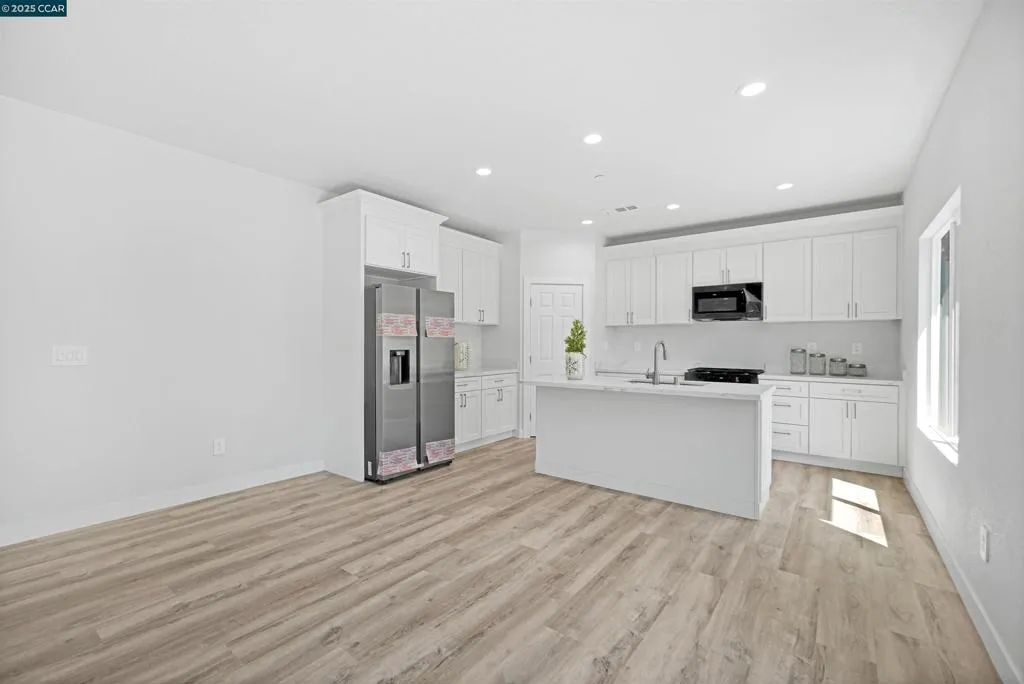 2722 Cowell Rd, Concord, California 94518 home-pic-12