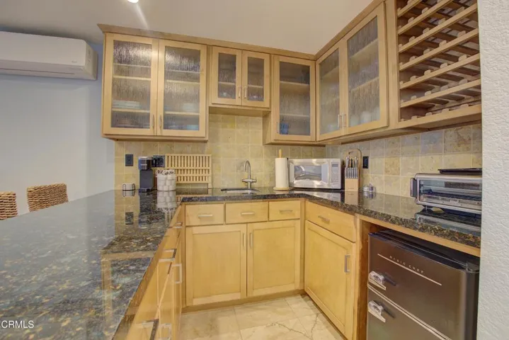 Kitchenette  2