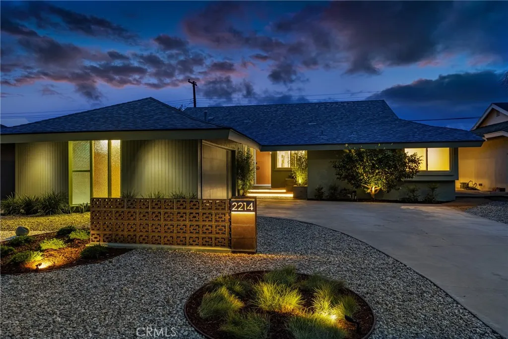 2214 Arden, Santa Ana, California 92706, 4 Bedrooms Bedrooms, ,2 BathroomsBathrooms,Residential,For Sale,Arden,PW25134646