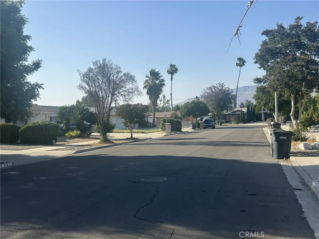 621 Brian Street, Hemet, California 92544 home-pic-1