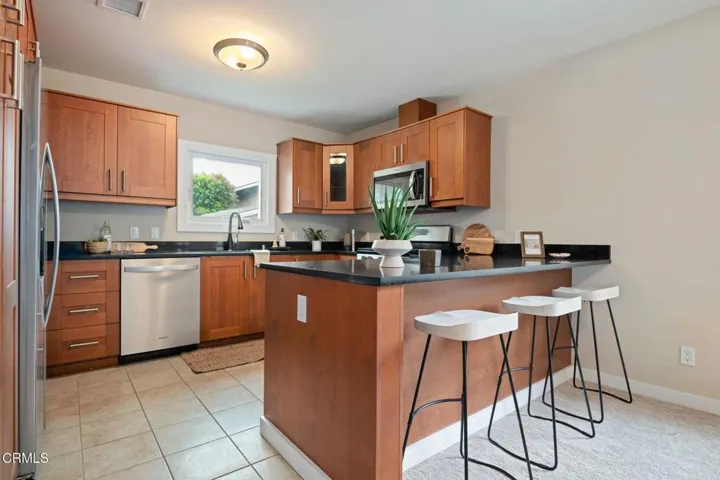 10 - Kitchen