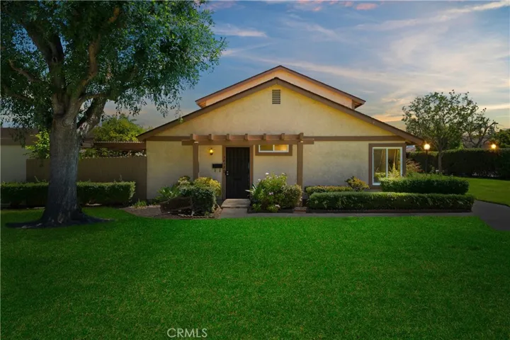 341 Carriage Drive 51-a, Santa Ana, California 92707