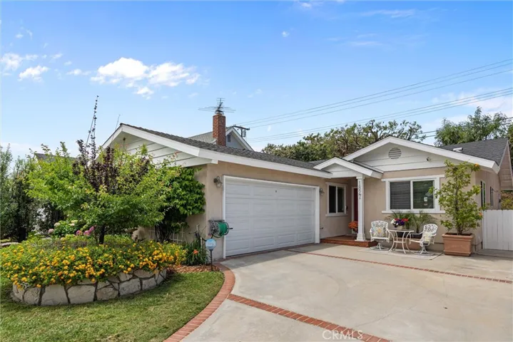 1827 Amelia Avenue.