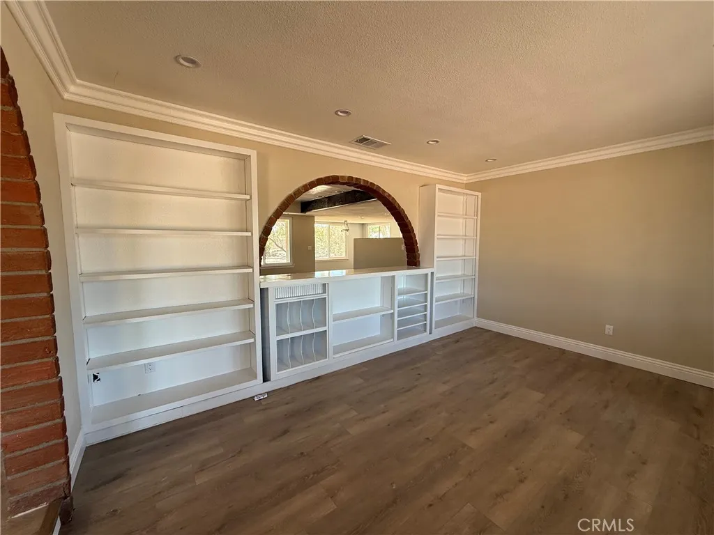 20219 Osseo Road, Apple Valley, California 92308 home-pic-4