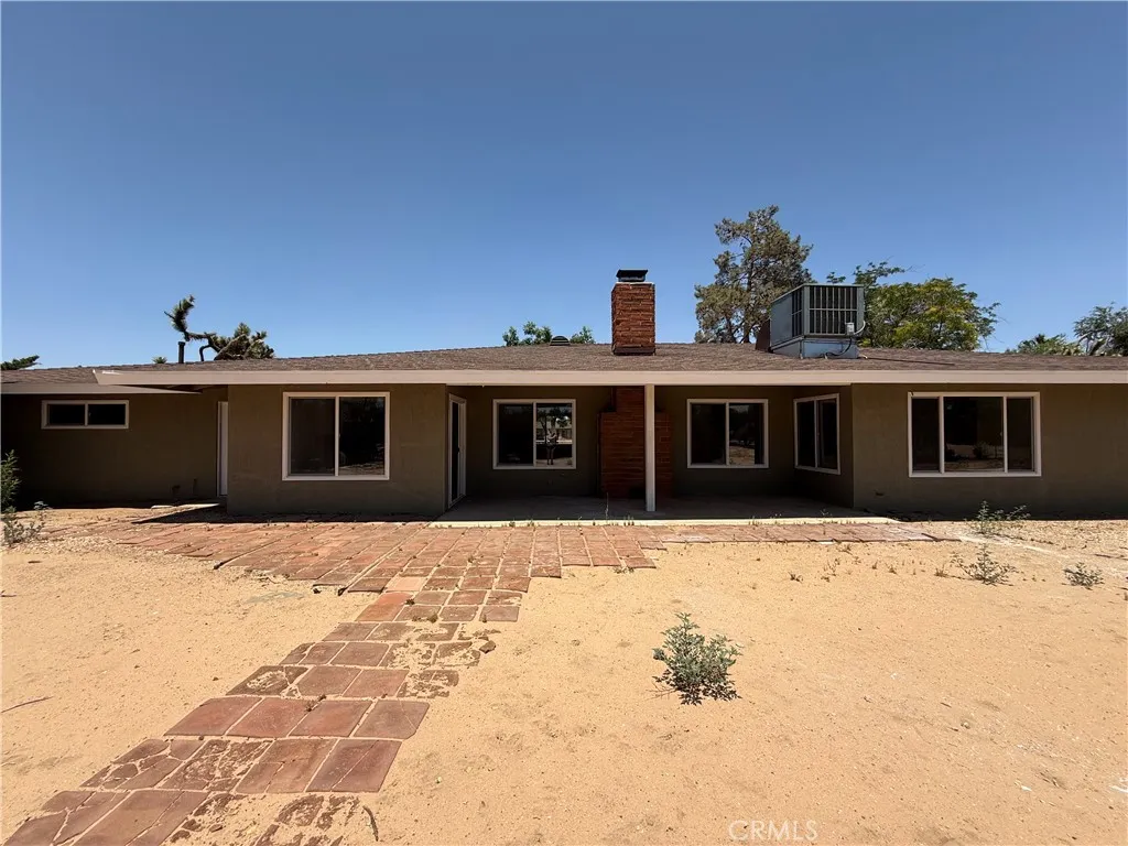 20219 Osseo Road, Apple Valley, California 92308 home-pic-0