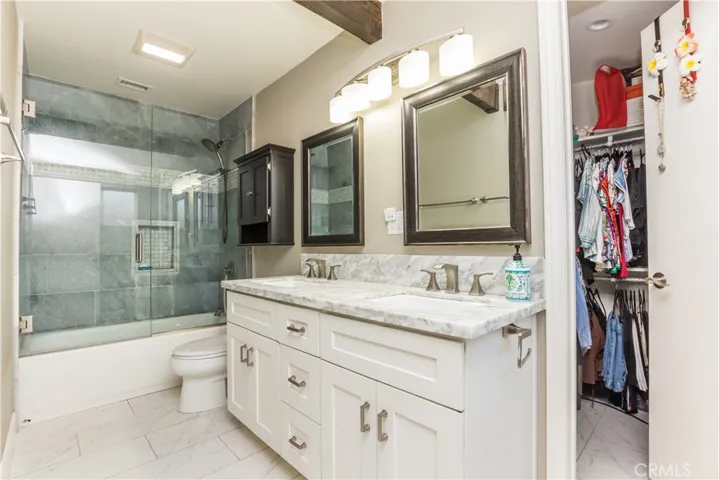8072 San Marino Drive, Buena Park, California 90620