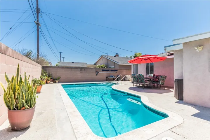 8072 San Marino Drive, Buena Park, California 90620