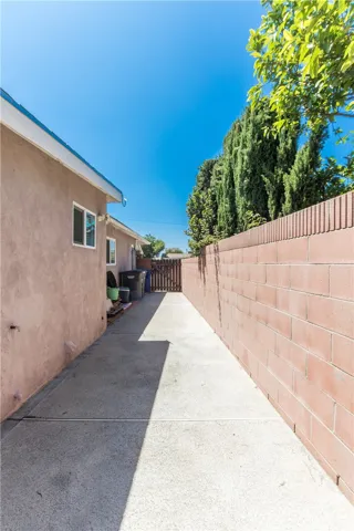 8072 San Marino Drive, Buena Park, California 90620