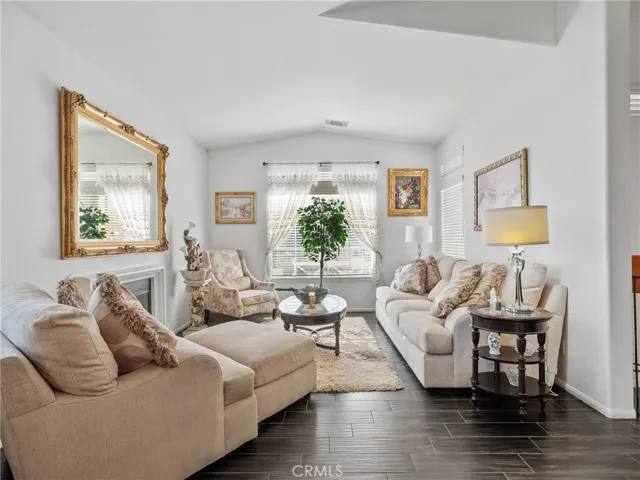 19553 Northstar Court, Apple Valley, California 92307