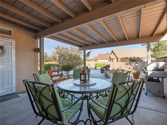19553 Northstar Court, Apple Valley, California 92307