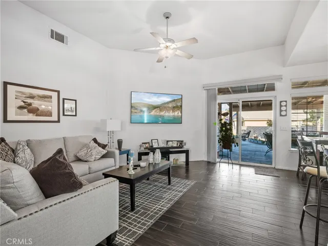 19553 Northstar Court, Apple Valley, California 92307