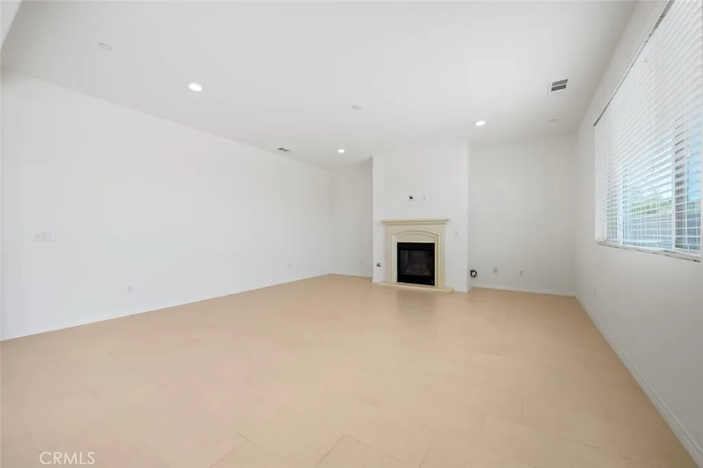 36712 Summer Dain Lane, Wildomar, California 92595 home-pic-3