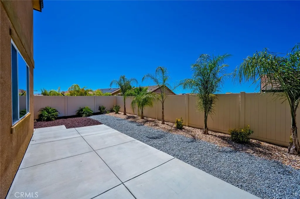 36712 Summer Dain Lane, Wildomar, California 92595 home-pic-54