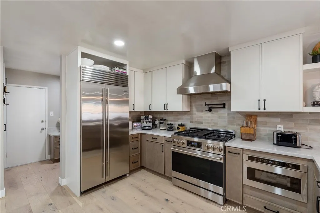 1611 N Greenbrier Road, Long Beach, California 90815 home-pic-6