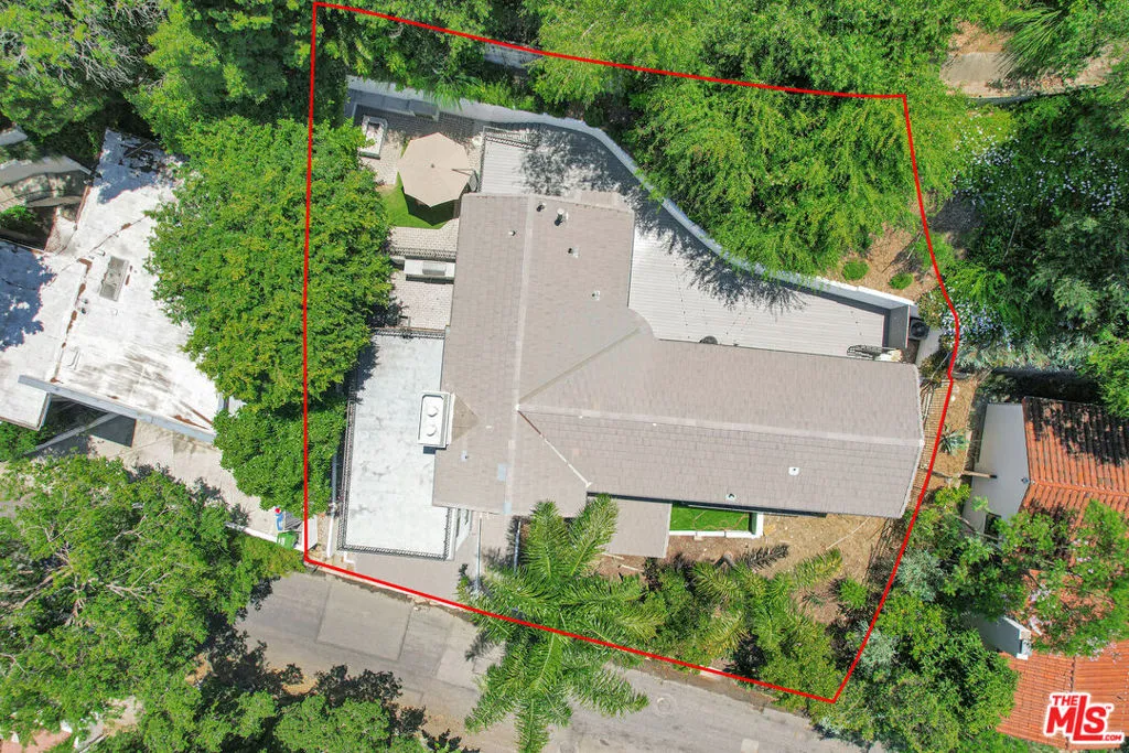 3236 Primera Avenue, Los Angeles, California 90068 home-pic-43