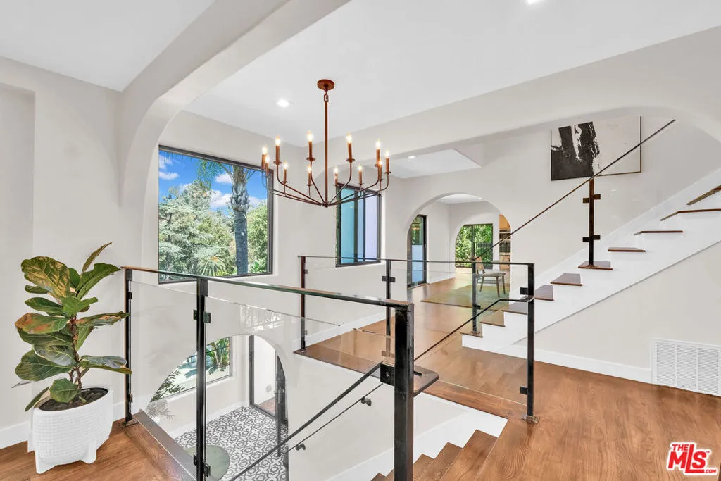 3236 Primera Avenue, Los Angeles, California 90068 home-pic-6