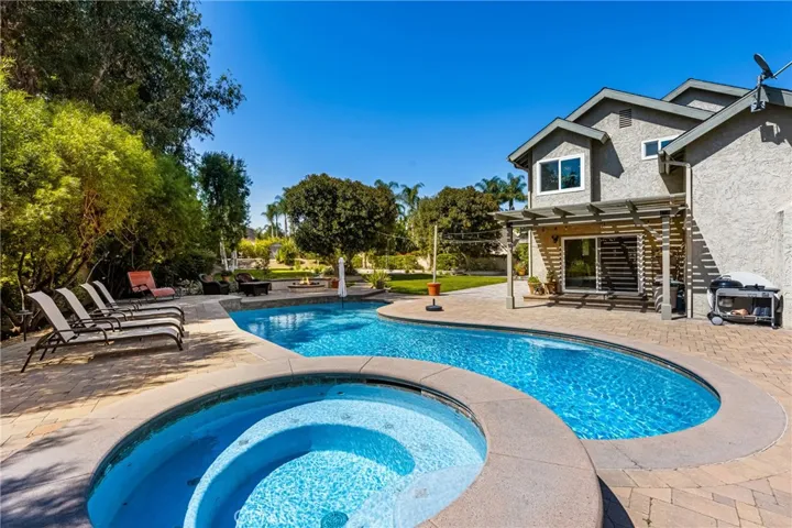 19180 Palm Vista, Yorba Linda, California 92886