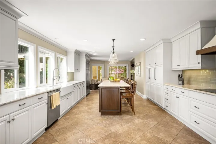 19180 Palm Vista, Yorba Linda, California 92886