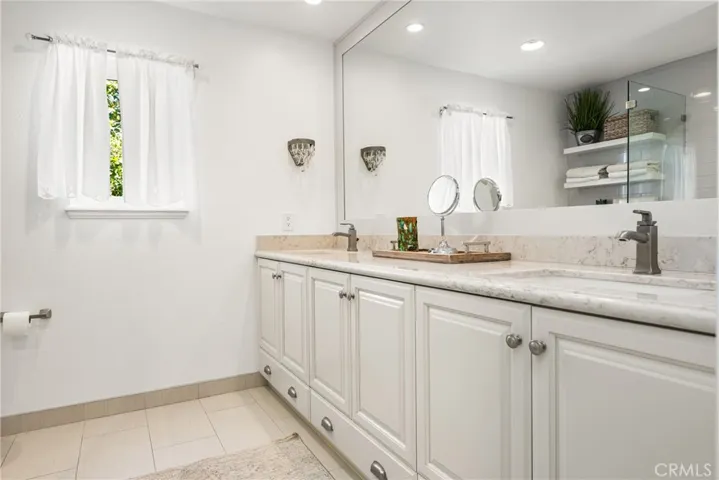 19180 Palm Vista, Yorba Linda, California 92886