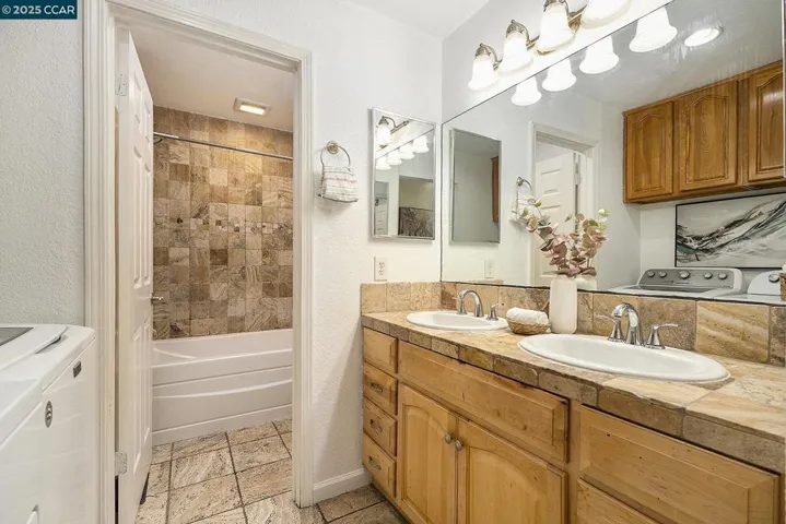 1896 Lynwood Dr E, Concord, California 94519