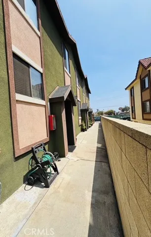 215 S 5th Street, Alhambra, California 91801
